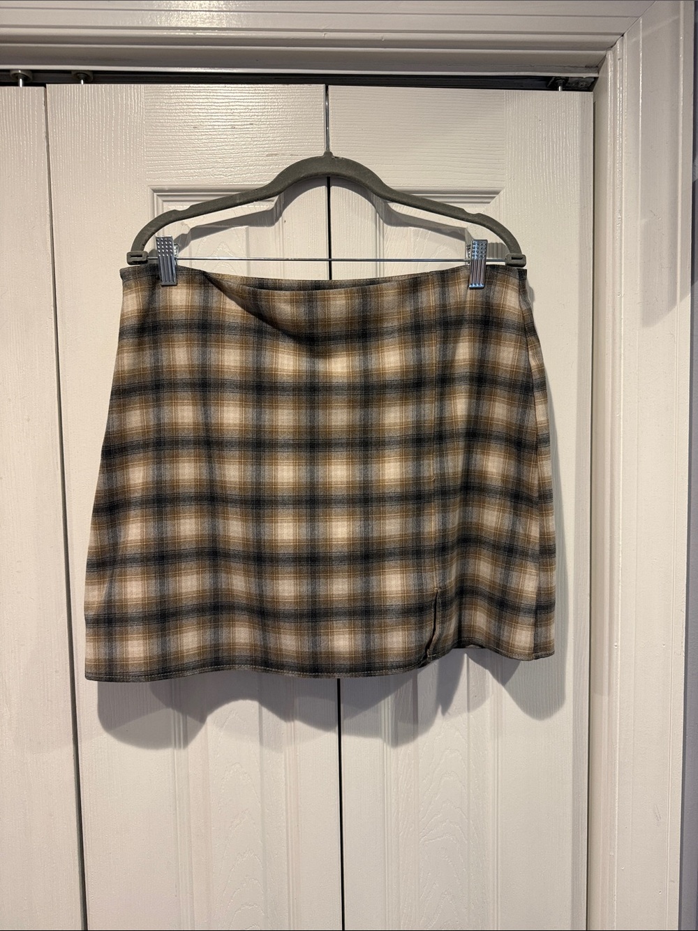 Old Navy Plaid Mini Skirt in Brown and Cream Tones